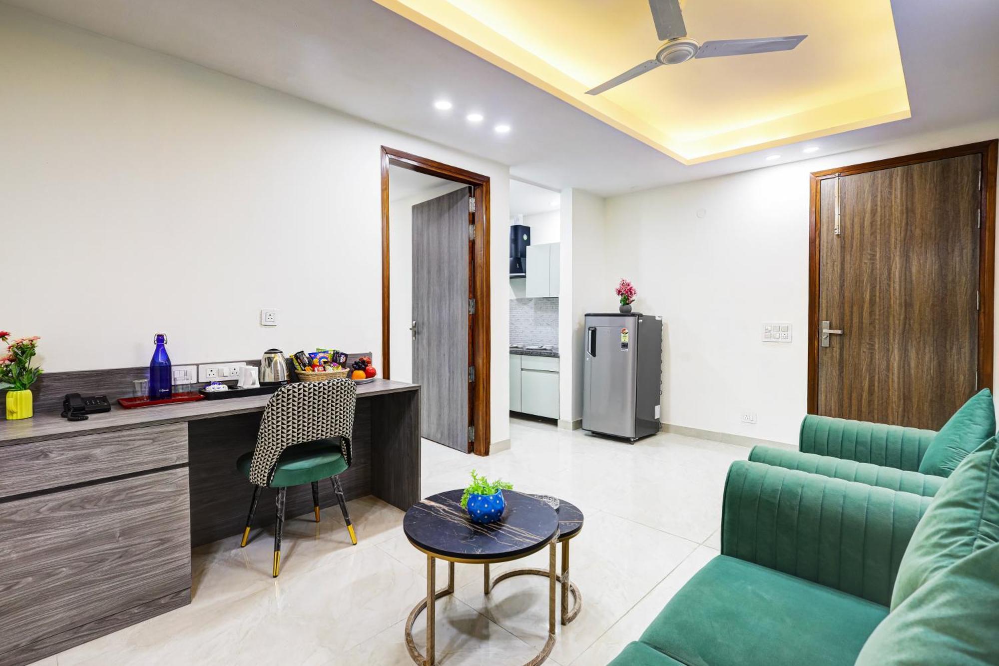 1Bhk Suites Opp Marriott - Huda City Centre คูร์เคาน์ ภายนอก รูปภาพ