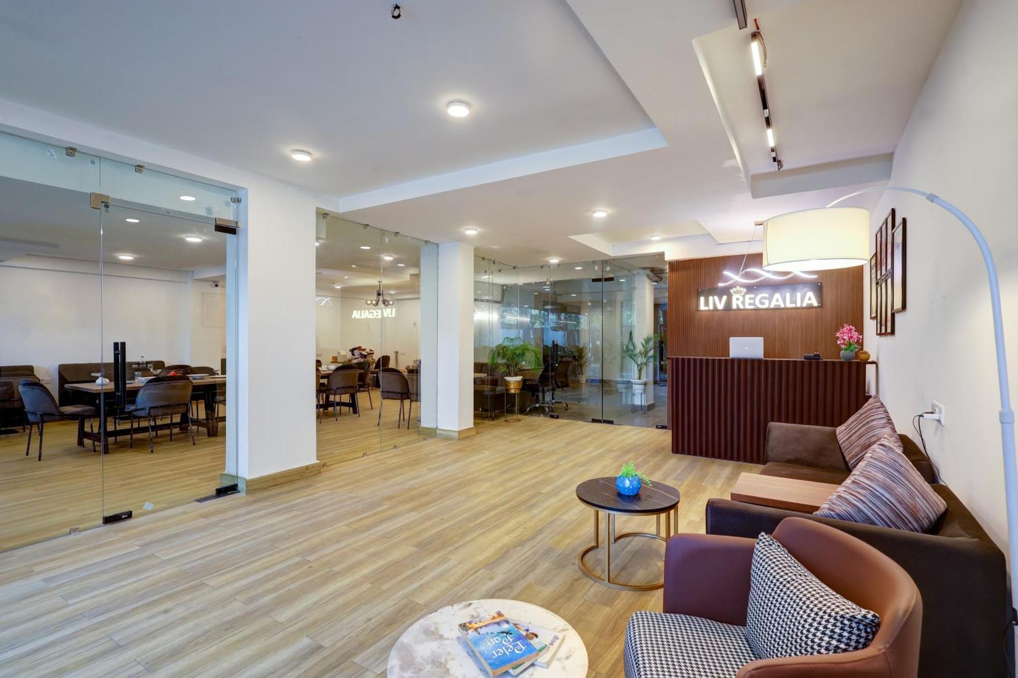 1Bhk Suites Opp Marriott - Huda City Centre คูร์เคาน์ ภายนอก รูปภาพ