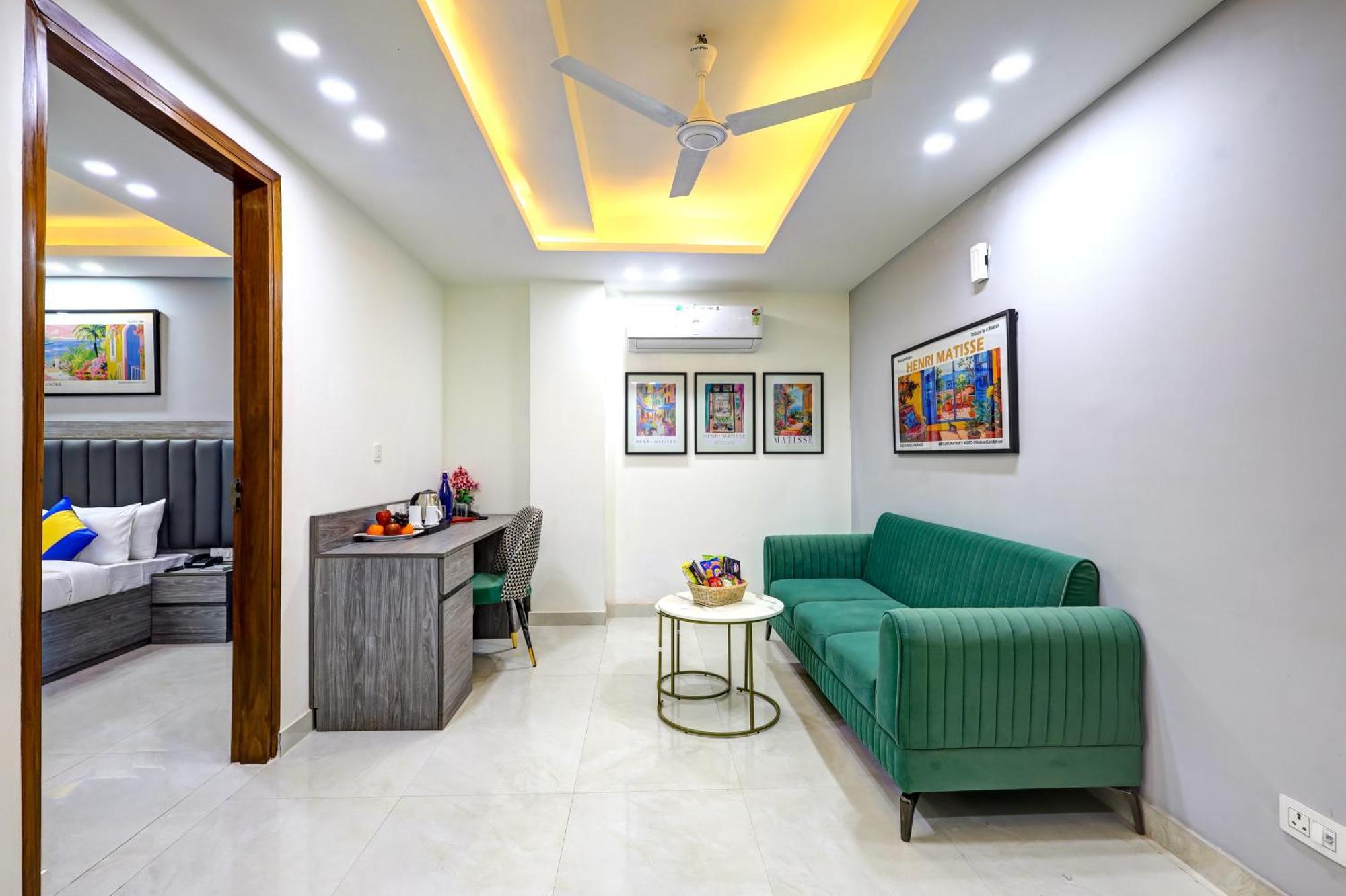 1Bhk Suites Opp Marriott - Huda City Centre คูร์เคาน์ ภายนอก รูปภาพ