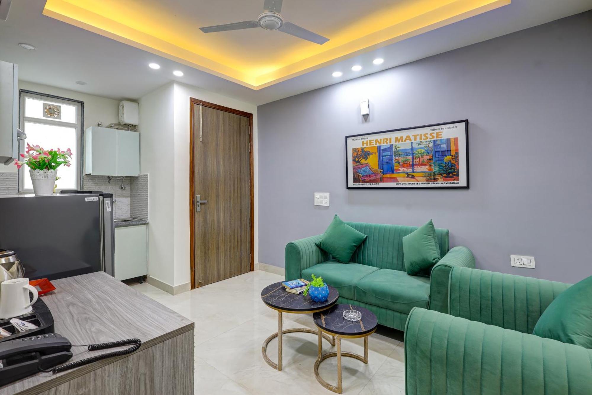 1Bhk Suites Opp Marriott - Huda City Centre คูร์เคาน์ ภายนอก รูปภาพ