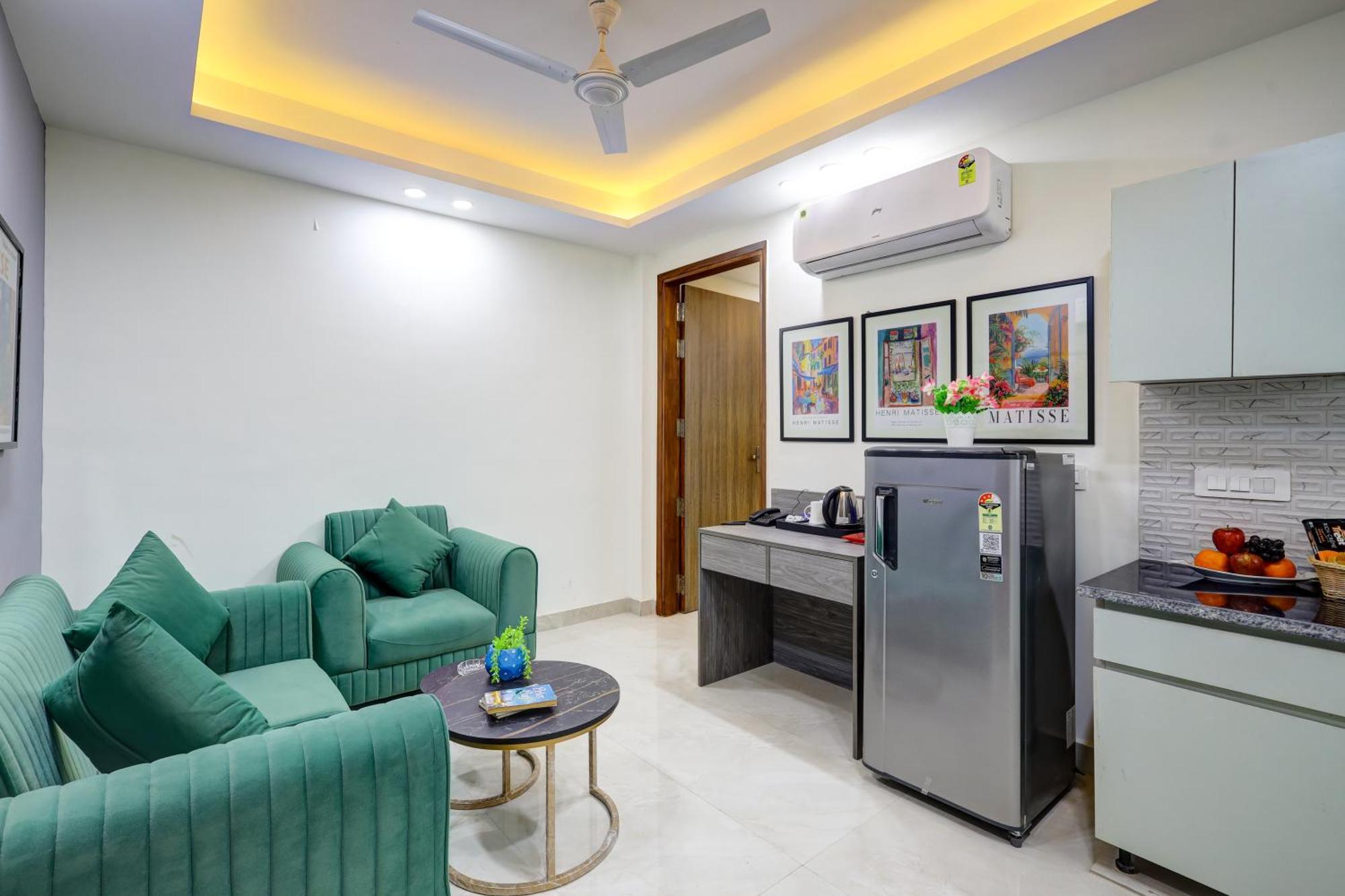 1Bhk Suites Opp Marriott - Huda City Centre คูร์เคาน์ ภายนอก รูปภาพ